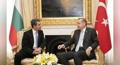 Плевнелиев изпрати съболезнователно писмо до Ердоган, Външно препоръча да не се пътува до Турция