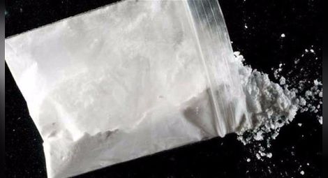 Купонджия изпят в полицията за кокаин