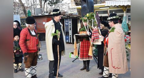 Коледари си избраха за цар шефа на пазарите Кунчо Кунчев