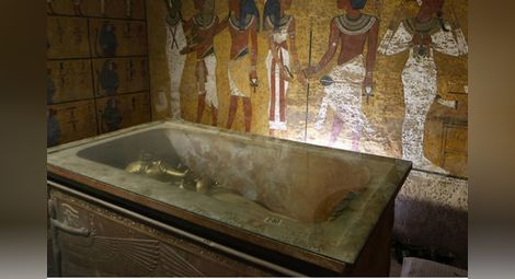 Учени сканират най-старите мумии в света