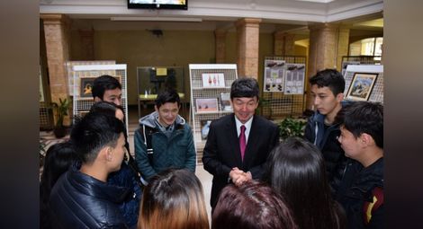 Казахски студенти са впечатлени от преподаването в Русенския университет
