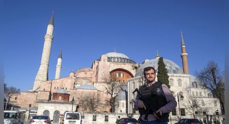 Срив на туризма в Истанбул
