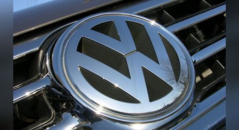 „Фолксваген“ изтегля хиляди коли от Китай заради проблем със спирачките