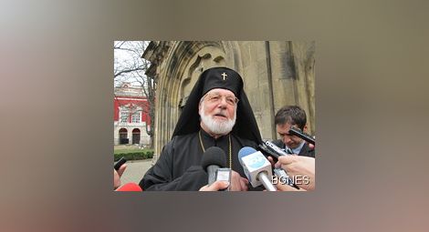 Дядо Амвросий: Сътресенията забавиха избора на Русенски митрополит