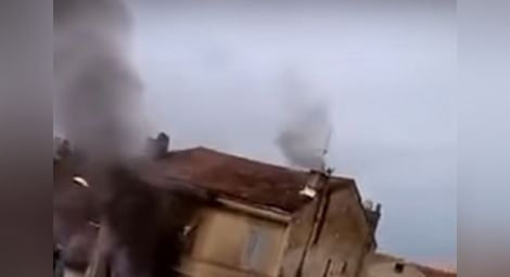 Експлозии в Марсилия, сирени се чуват из целия град (Видео)