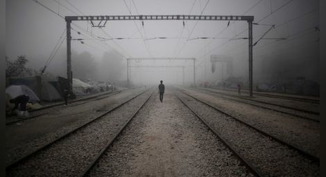 Разбита е гигантска мрежа за трафик на хора с участието и на България