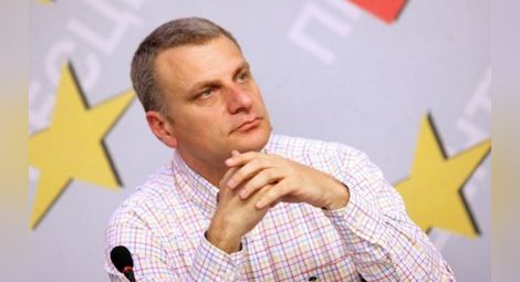 Петър Курумбашев сменя Илияна Йотова в Европейския парламент