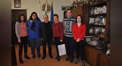 Стажове за младежи с увреждания  обсъдиха студенти с кмета Стоилов