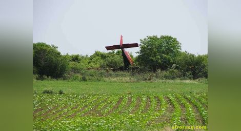 Селскостопански самолет падна в Русенско