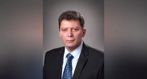 Министър Спас Попниколов разпореди на АПИ движението в тунел „Ечемишка“ на АМ „Хемус“ да бъде възстановено по най-бързия възможен начин