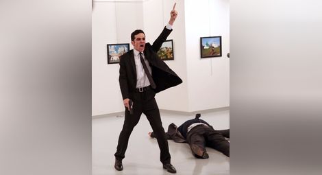 Снимка с убийството на руския посланик в Турция спечели наградата на World Press Photo