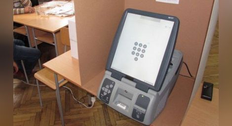 Машините за гласуване трябва да са в България до 10 март