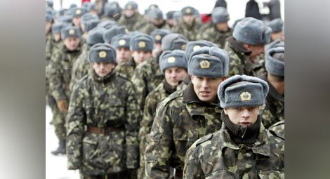 Украинските войски могат да служат на Крим или да си тръгнат
