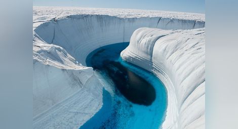 Учени бият тревога: Ледовете в Гренландия се топят по-бързо от прогнозите /видео/