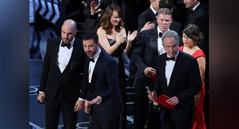 Виновните за гафа на Оскарите няма да работят повече в церемонията