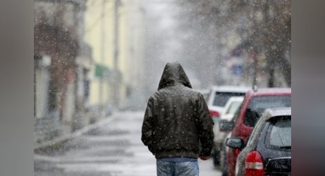 Синоптици алармират: Зимата се завръща, днес се очаква сняг