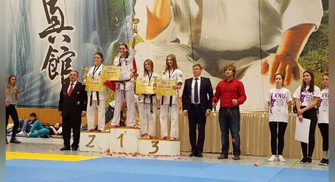 Каратеките ни спечелиха 5 златни медала на европейското по киокушин в Берлин