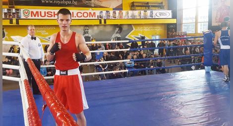 Николай Коев шампион на държавното по бокс