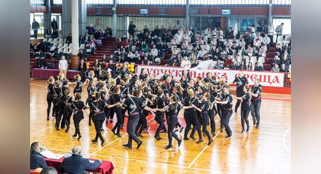 700 танцьори разтърсиха зала „Дунав“ на Русчуклийска среща