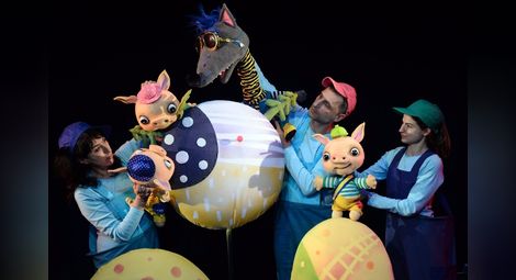 Премиера на „Трите прасенца“ подготвят в кукления театър