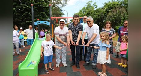 Нова детска площадка радва   най-малките жители на Кривня