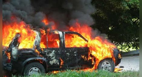 Джип с газова уредба изгоря на пътя Русе-Бяла