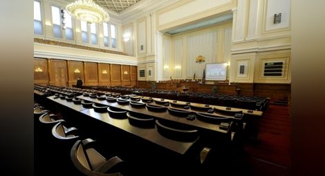 Над 4200 лева стартова заплата за депутатите в новия парламент