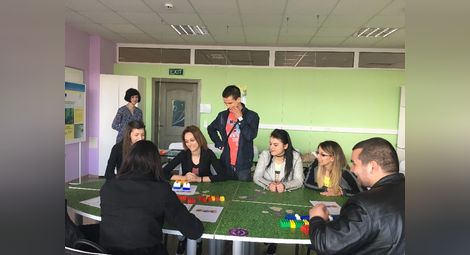 Студенти от факултет „Бизнес и мениджмънт“ на РУ участваха в „Делови игри“ с преподаватели от Русия