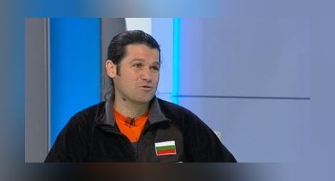 Веганът Атанас Скатов атакува Еверест и Лхотце след 20 дни аклиматизация