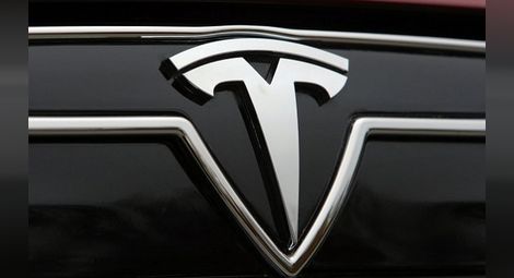"Тесла" стана най-скъпата автомобилна компания в САЩ