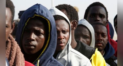 В Либия и Нигер: Продават се бежанци – до $500 бройката!