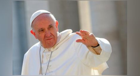 Папа Франциск поиска прошка за смъртта на мигранти, войните и скандалите в Католическата църква