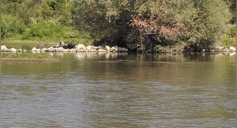 Тийнейджър се удави в река Огоста в Монтанско
