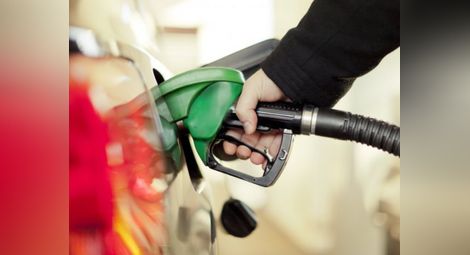 Бензинът в САЩ е един от най-евтините в света, в България е почти двойно по-скъп