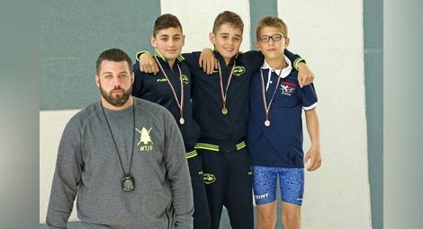25 медала за плувците на „Ирис“ от реномиран турнир в Пловдив
