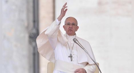 Папа Франциск призова да се помолим за спокойствие в Македония