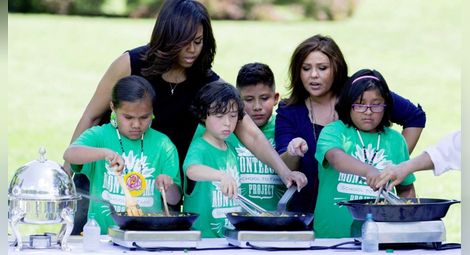Спират програмата на Мишел Обама за здравословно хранене в училищата