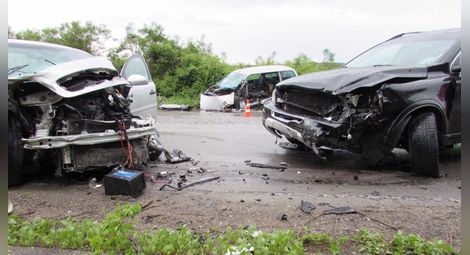 Седем души пострадаха при тежка катастрофа на пътя Русе-Бяла