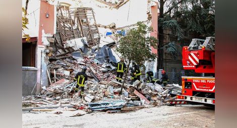 Сграда се срути в Италия, има жертви 