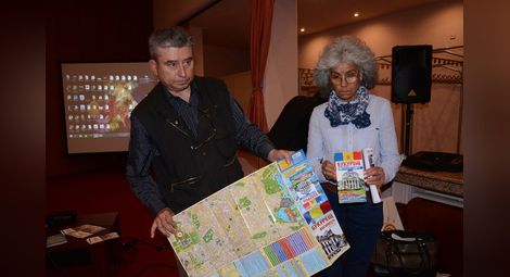 Пътеводителят на Букурещ допълнен с карта на града