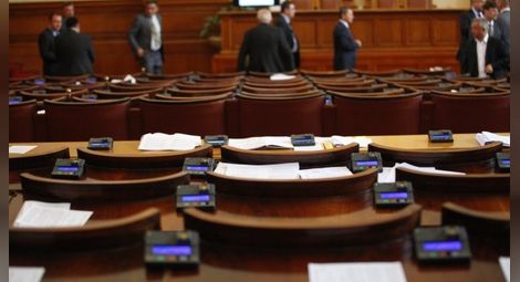 Депутатите отпуснаха по 700 лв. месечно на 15 дейци на културата