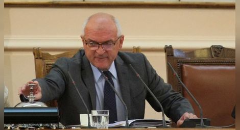 Главчев отново отхвърли актуален въпрос към Борисов