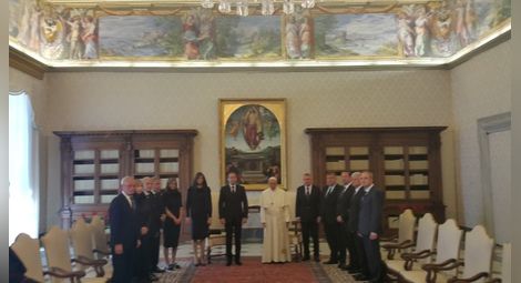 Българският президент се срещна с папата на четири очи