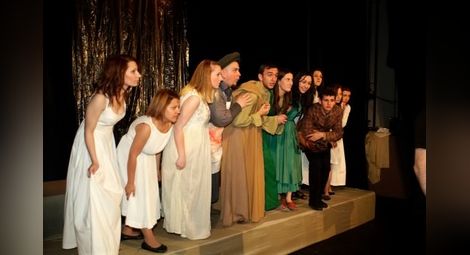 Aктьорите от „Пирон“ с премиера за  30-годишнината на студентския театър
