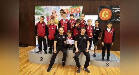 Младите джудисти с десет медала от татамито на „Варна“