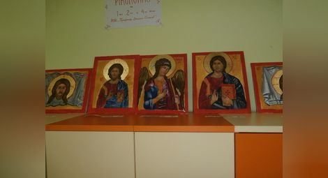 Малки зографи от Училището по изкуствата нарисуваха първите си православни икони