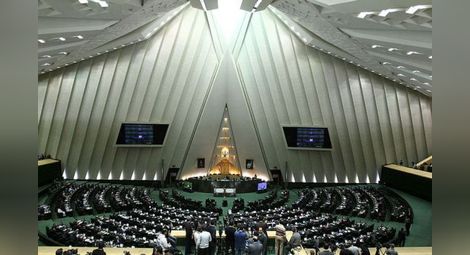 Стрелба в иранския парламент, има ранени