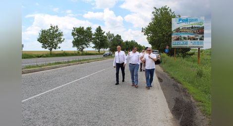 Министър Нанков: Поетапно ще правим основен ремонт на пътя Русе-Бяла