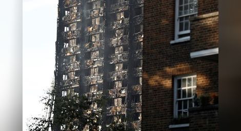 Близо 600 блока в Англия имат същата облицовка като изгорелия „Гренфел Тауър“