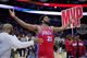 С кош секунда преди края и общо 39 точки Джоел Ембийд донесе победата на Филаделфия 76ърс над Портланд Трейл Блейзърс